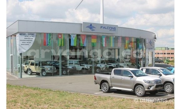 Buy Import Toyota Land Cruiser White Car in Import - Dubai in Malawi Buy Import Toyota Land Cruiser White Car in Import - Dubai in Malawi