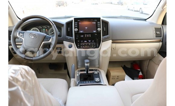 Buy Import Toyota Land Cruiser White Car in Import - Dubai in Malawi Buy Import Toyota Land Cruiser White Car in Import - Dubai in Malawi