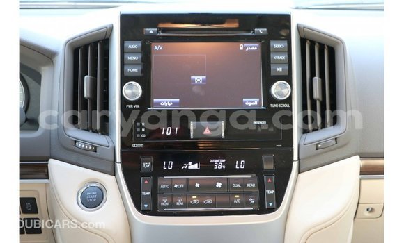 Buy Import Toyota Land Cruiser White Car in Import - Dubai in Malawi Buy Import Toyota Land Cruiser White Car in Import - Dubai in Malawi