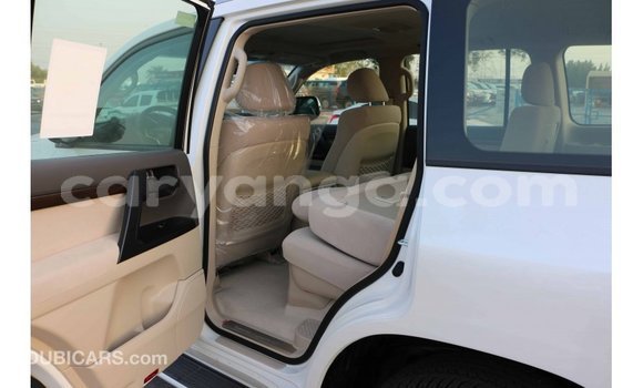 Buy Import Toyota Land Cruiser White Car in Import - Dubai in Malawi Buy Import Toyota Land Cruiser White Car in Import - Dubai in Malawi