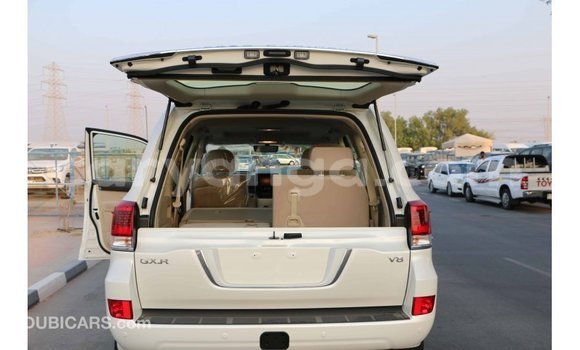 Buy Import Toyota Land Cruiser White Car in Import - Dubai in Malawi Buy Import Toyota Land Cruiser White Car in Import - Dubai in Malawi