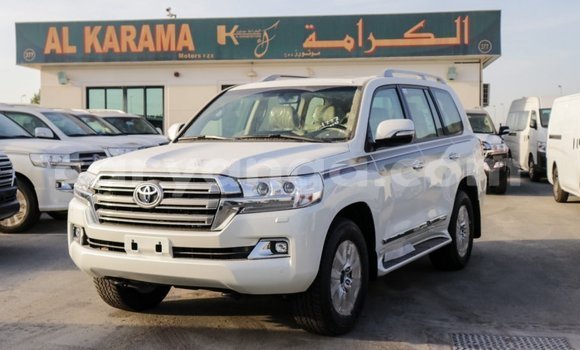 Buy Import Toyota Land Cruiser White Car in Import - Dubai in Malawi Buy Import Toyota Land Cruiser White Car in Import - Dubai in Malawi