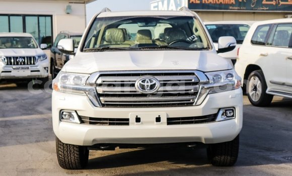 Buy Import Toyota Land Cruiser White Car in Import - Dubai in Malawi Buy Import Toyota Land Cruiser White Car in Import - Dubai in Malawi