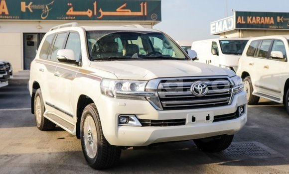Buy Import Toyota Land Cruiser White Car in Import - Dubai in Malawi Buy Import Toyota Land Cruiser White Car in Import - Dubai in Malawi
