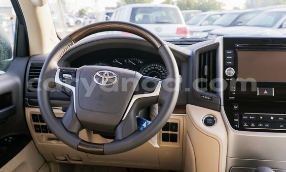 Buy Import Toyota Land Cruiser White Car in Import - Dubai in Malawi Buy Import Toyota Land Cruiser White Car in Import - Dubai in Malawi