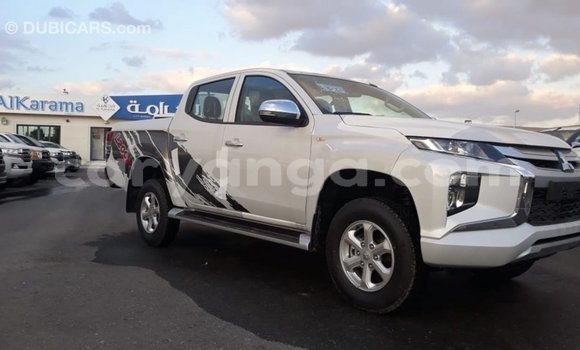 Buy Import Mitsubishi L200 White Car in Import - Dubai in Malawi Buy Import Mitsubishi L200 White Car in Import - Dubai in Malawi