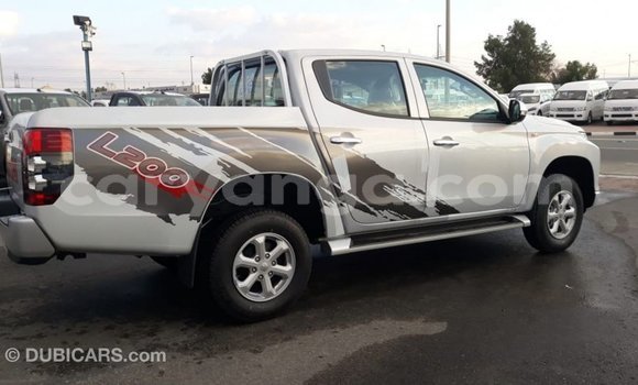 Buy Import Mitsubishi L200 White Car in Import - Dubai in Malawi Buy Import Mitsubishi L200 White Car in Import - Dubai in Malawi