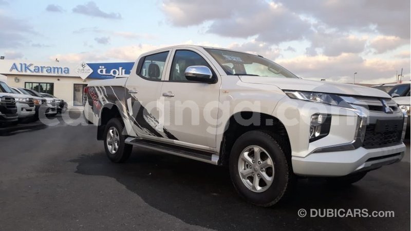 Big with watermark mitsubishi l200 malawi import dubai 7112