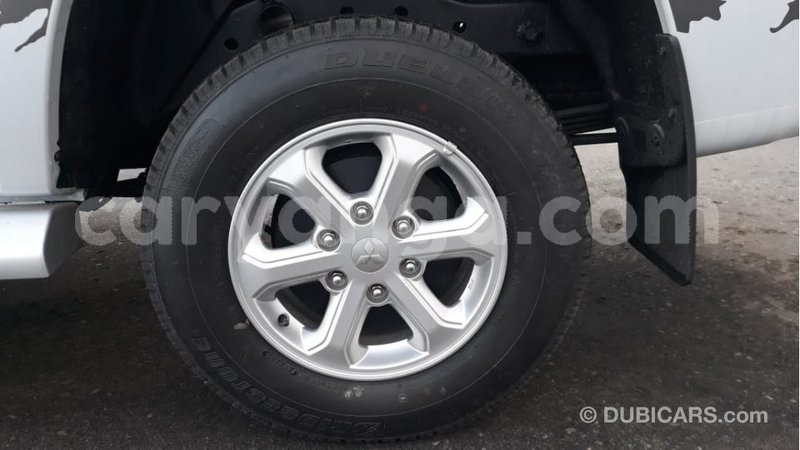 Big with watermark mitsubishi l200 malawi import dubai 7112