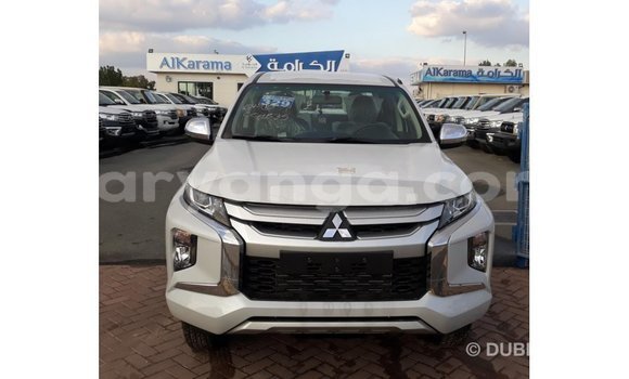 Buy Import Mitsubishi L200 White Car in Import - Dubai in Malawi Buy Import Mitsubishi L200 White Car in Import - Dubai in Malawi