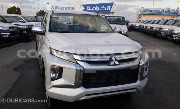 Buy Import Mitsubishi L200 White Car in Import - Dubai in Malawi Buy Import Mitsubishi L200 White Car in Import - Dubai in Malawi