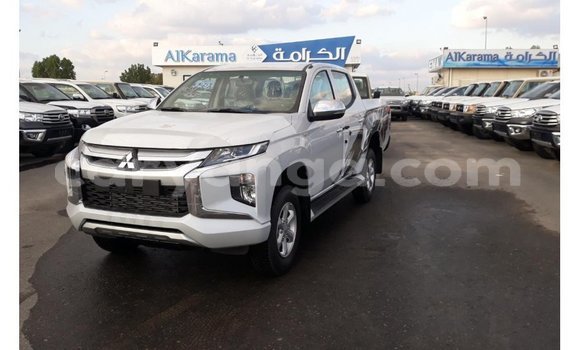Buy Import Mitsubishi L200 White Car in Import - Dubai in Malawi Buy Import Mitsubishi L200 White Car in Import - Dubai in Malawi