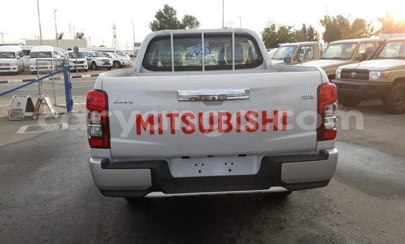 Buy Import Mitsubishi L200 White Car in Import - Dubai in Malawi Buy Import Mitsubishi L200 White Car in Import - Dubai in Malawi
