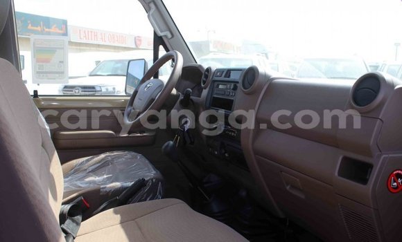 Buy Import Toyota Land Cruiser Beige Car in Import - Dubai in Malawi Buy Import Toyota Land Cruiser Beige Car in Import - Dubai in Malawi
