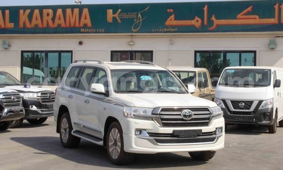 Buy Import Toyota Land Cruiser White Car in Import - Dubai in Malawi Buy Import Toyota Land Cruiser White Car in Import - Dubai in Malawi
