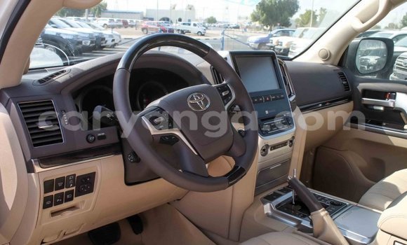 Buy Import Toyota Land Cruiser White Car in Import - Dubai in Malawi Buy Import Toyota Land Cruiser White Car in Import - Dubai in Malawi