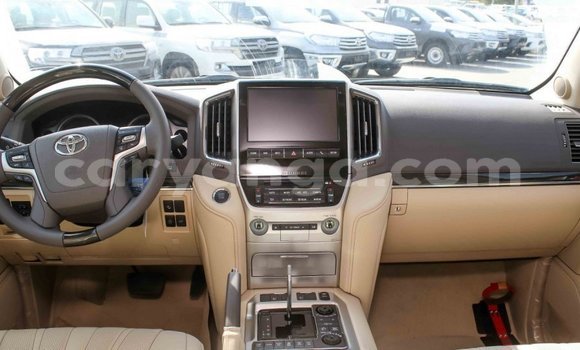Buy Import Toyota Land Cruiser White Car in Import - Dubai in Malawi Buy Import Toyota Land Cruiser White Car in Import - Dubai in Malawi