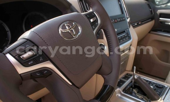 Buy Import Toyota Land Cruiser White Car in Import - Dubai in Malawi Buy Import Toyota Land Cruiser White Car in Import - Dubai in Malawi