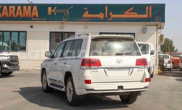 Buy Import Toyota Land Cruiser White Car in Import - Dubai in Malawi Buy Import Toyota Land Cruiser White Car in Import - Dubai in Malawi