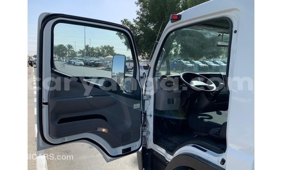 Buy Import Mitsubishi Canter White Car in Import - Dubai in Malawi Buy Import Mitsubishi Canter White Car in Import - Dubai in Malawi