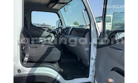 Buy Import Mitsubishi Canter White Car in Import - Dubai in Malawi Buy Import Mitsubishi Canter White Car in Import - Dubai in Malawi