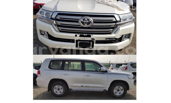 Buy Import Toyota Land Cruiser White Car in Import - Dubai in Malawi Buy Import Toyota Land Cruiser White Car in Import - Dubai in Malawi