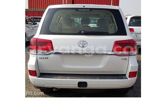 Buy Import Toyota Land Cruiser White Car in Import - Dubai in Malawi Buy Import Toyota Land Cruiser White Car in Import - Dubai in Malawi