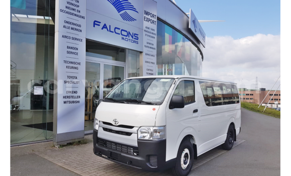 Buy Import Toyota Hiace White Car in Import - Dubai in Malawi Buy Import Toyota Hiace White Car in Import - Dubai in Malawi