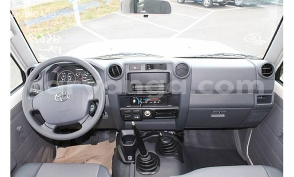 Buy Import Toyota Land Cruiser White Car in Import - Dubai in Malawi Buy Import Toyota Land Cruiser White Car in Import - Dubai in Malawi