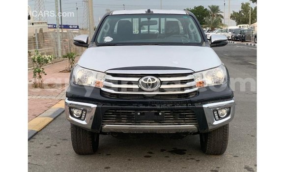 Acheter Import Voiture Toyota Hilux Noir à Import - Dubai, Malawi Acheter Import Voiture Toyota Hilux Noir à Import - Dubai, Malawi