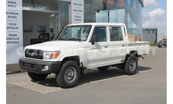 Buy Import Toyota Land Cruiser White Car in Import - Dubai in Malawi Buy Import Toyota Land Cruiser White Car in Import - Dubai in Malawi