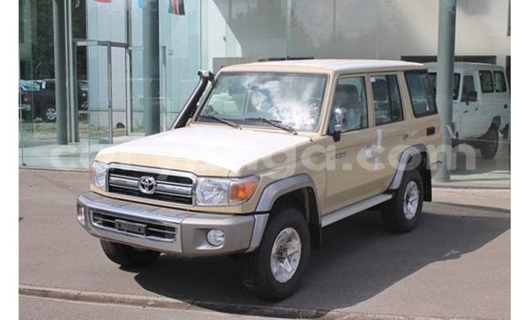 Buy Import Toyota Land Cruiser Beige Car in Import - Dubai in Malawi Buy Import Toyota Land Cruiser Beige Car in Import - Dubai in Malawi