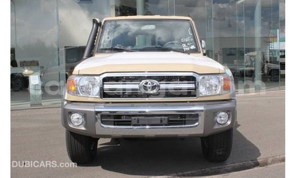 Buy Import Toyota Land Cruiser Beige Car in Import - Dubai in Malawi Buy Import Toyota Land Cruiser Beige Car in Import - Dubai in Malawi