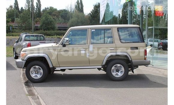 Buy Import Toyota Land Cruiser Beige Car in Import - Dubai in Malawi Buy Import Toyota Land Cruiser Beige Car in Import - Dubai in Malawi