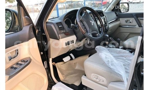 Buy Import Mitsubishi Pajero Black Car in Import - Dubai in Malawi Buy Import Mitsubishi Pajero Black Car in Import - Dubai in Malawi