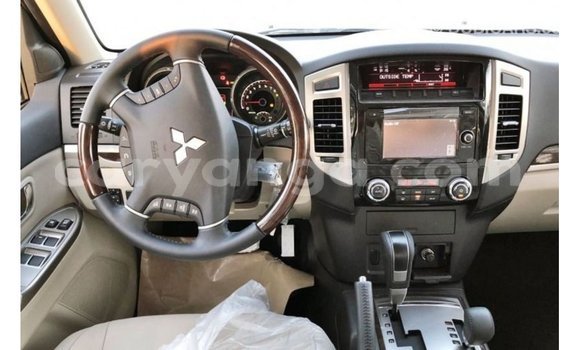 Buy Import Mitsubishi Pajero Black Car in Import - Dubai in Malawi Buy Import Mitsubishi Pajero Black Car in Import - Dubai in Malawi