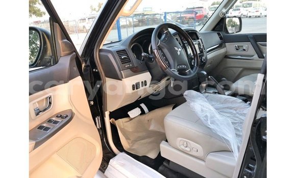Buy Import Mitsubishi Pajero Black Car in Import - Dubai in Malawi Buy Import Mitsubishi Pajero Black Car in Import - Dubai in Malawi