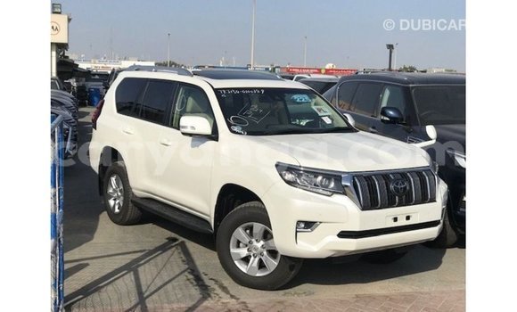 Acheter Import Voiture Toyota Prado Blanc à Import - Dubai, Malawi Acheter Import Voiture Toyota Prado Blanc à Import - Dubai, Malawi