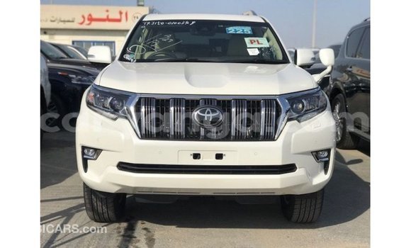 Acheter Import Voiture Toyota Prado Blanc à Import - Dubai, Malawi Acheter Import Voiture Toyota Prado Blanc à Import - Dubai, Malawi