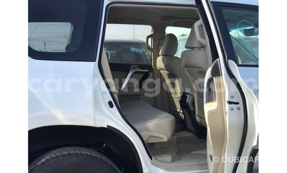 Acheter Import Voiture Toyota Prado Blanc à Import - Dubai, Malawi Acheter Import Voiture Toyota Prado Blanc à Import - Dubai, Malawi