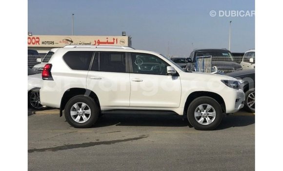 Acheter Import Voiture Toyota Prado Blanc à Import - Dubai, Malawi Acheter Import Voiture Toyota Prado Blanc à Import - Dubai, Malawi