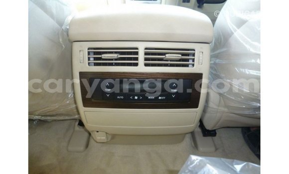 Acheter Import Voiture Toyota Land Cruiser Blanc à Import - Dubai, Malawi Acheter Import Voiture Toyota Land Cruiser Blanc à Import - Dubai, Malawi