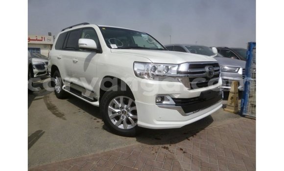Buy Import Toyota Land Cruiser White Car in Import - Dubai in Malawi Buy Import Toyota Land Cruiser White Car in Import - Dubai in Malawi