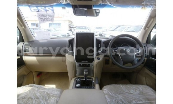 Buy Import Toyota Land Cruiser White Car in Import - Dubai in Malawi Buy Import Toyota Land Cruiser White Car in Import - Dubai in Malawi