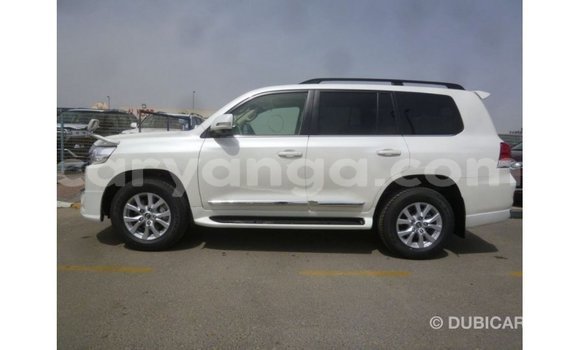 Buy Import Toyota Land Cruiser White Car in Import - Dubai in Malawi Buy Import Toyota Land Cruiser White Car in Import - Dubai in Malawi