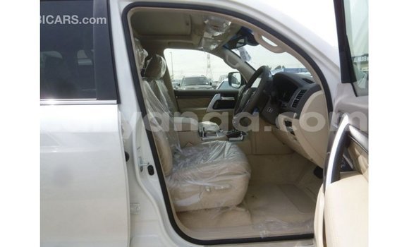 Buy Import Toyota Land Cruiser White Car in Import - Dubai in Malawi Buy Import Toyota Land Cruiser White Car in Import - Dubai in Malawi
