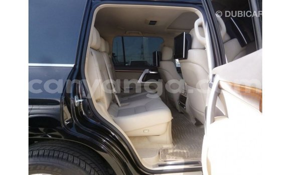 Acheter Import Voiture Toyota Land Cruiser Noir à Import - Dubai, Malawi Acheter Import Voiture Toyota Land Cruiser Noir à Import - Dubai, Malawi