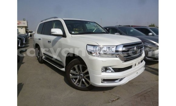 Buy Import Toyota Land Cruiser White Car in Import - Dubai in Malawi Buy Import Toyota Land Cruiser White Car in Import - Dubai in Malawi