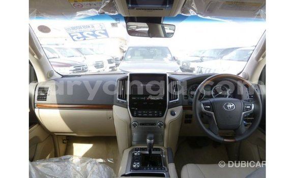 Buy Import Toyota Land Cruiser White Car in Import - Dubai in Malawi Buy Import Toyota Land Cruiser White Car in Import - Dubai in Malawi