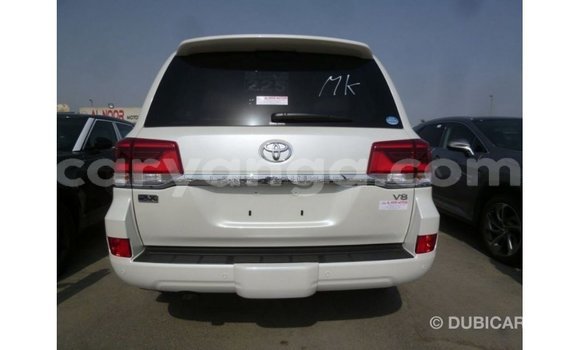 Buy Import Toyota Land Cruiser White Car in Import - Dubai in Malawi Buy Import Toyota Land Cruiser White Car in Import - Dubai in Malawi